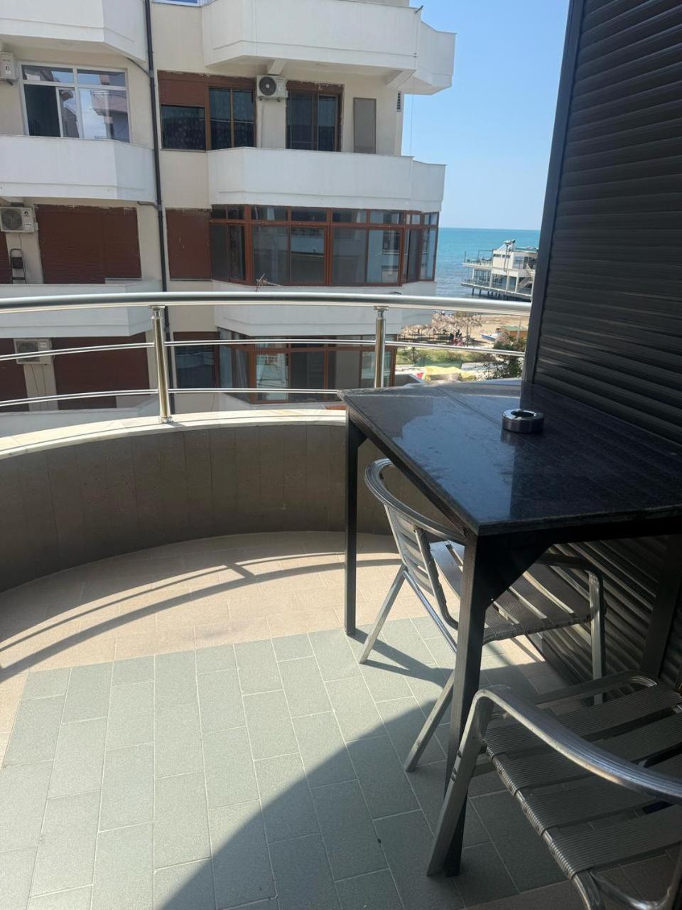 Apartments Next To The Beach In Durrës Eksteriør bilde